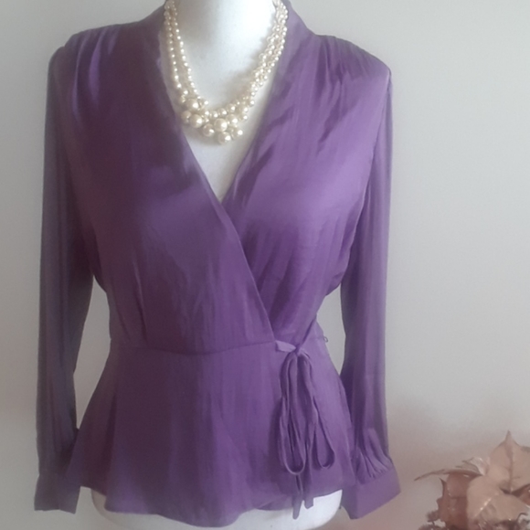 🌟Cute lap over blouse - Picture 1 of 5